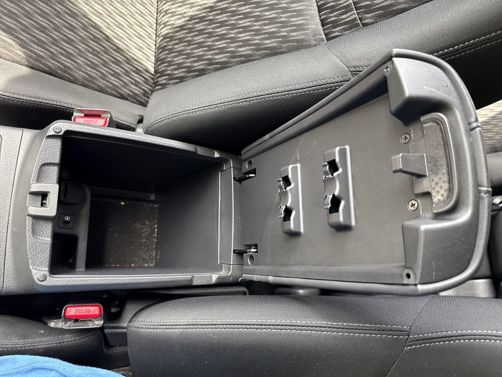 Used 2018 Nissan Rogue S AWD/4WD image 23