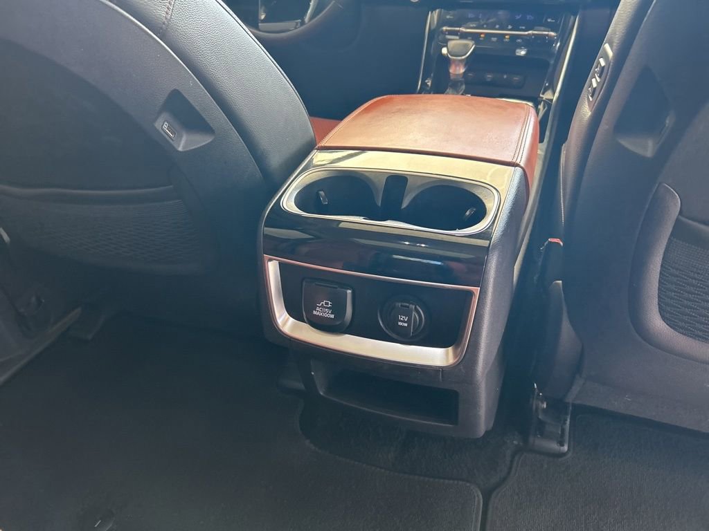 Used 2022 Kia Carnival SX Prestige image 28