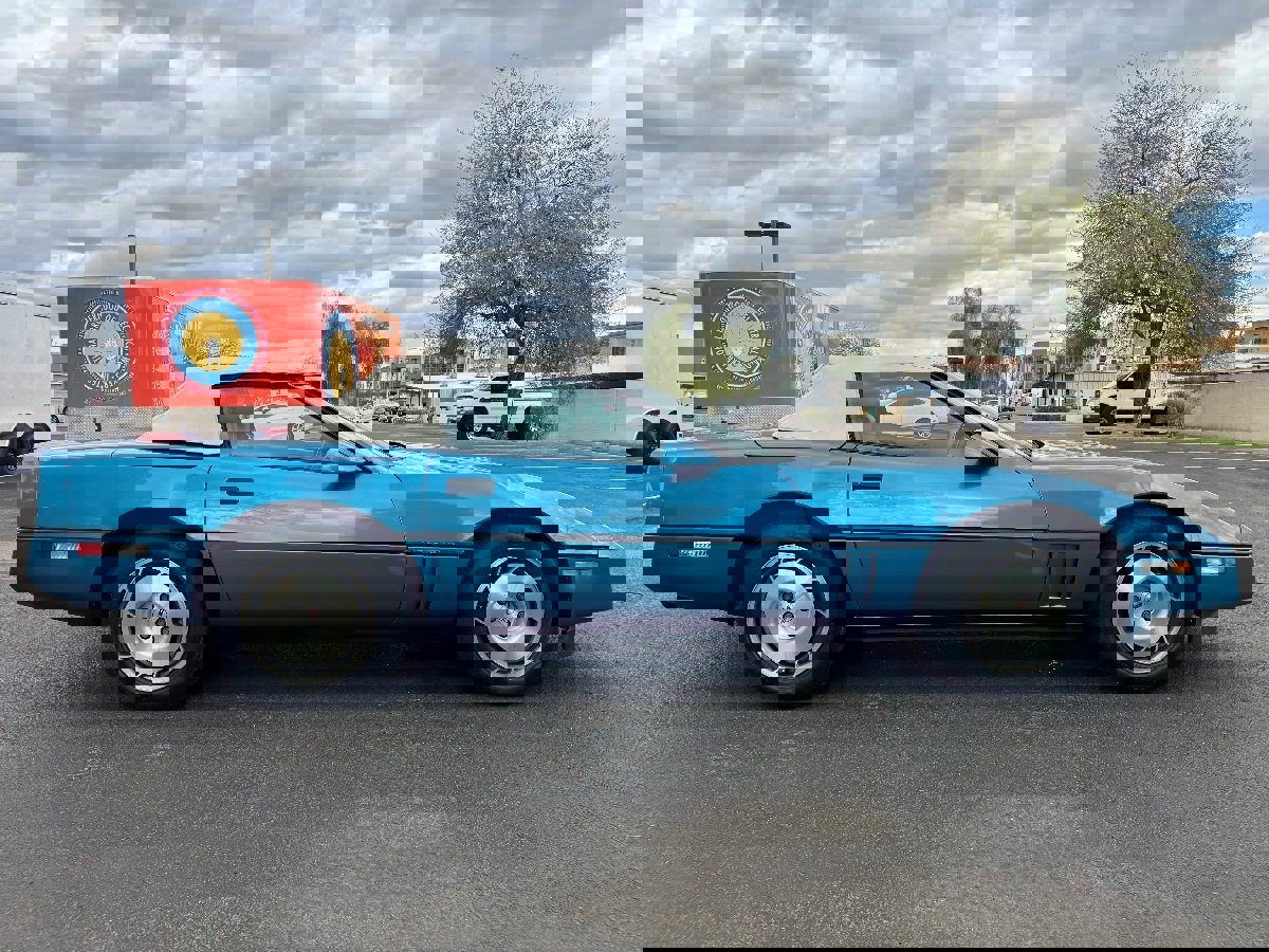 Used 1987 Chevrolet Corvette Convertible image 6