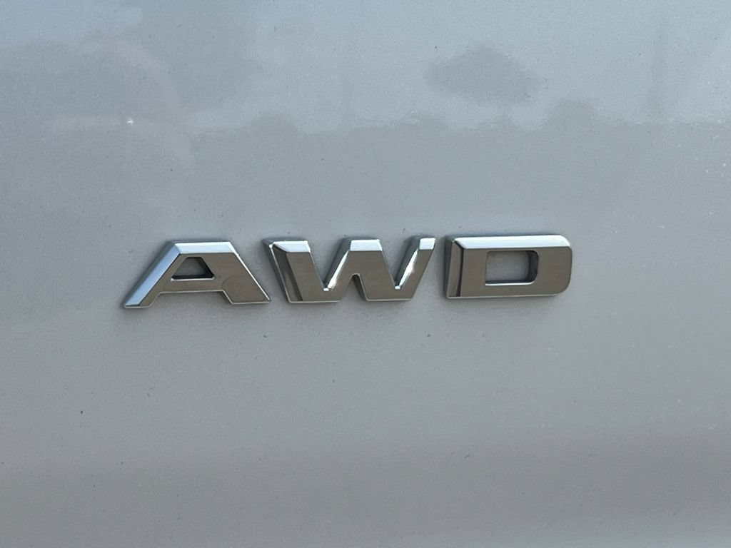 Certified 2024 Cadillac XT4 Sport AWD/4WD image 9