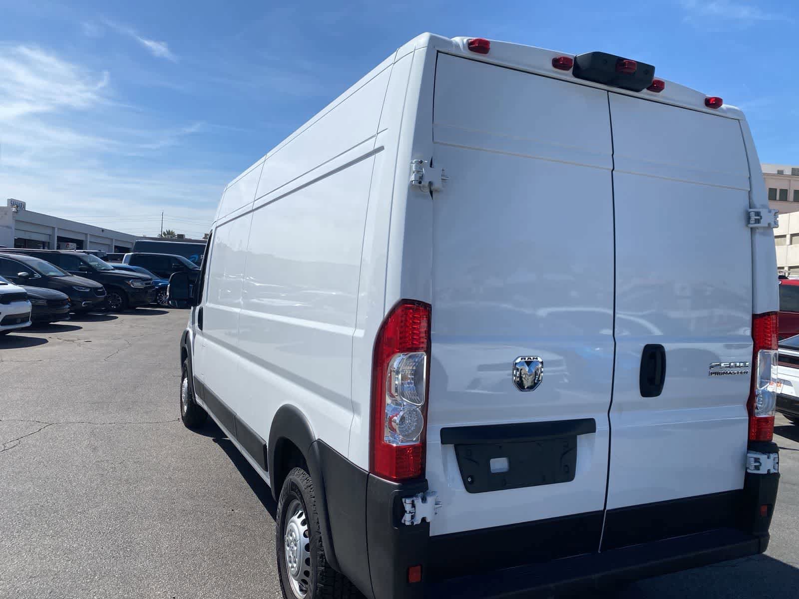 Used 2025 RAM ProMaster 2500 w/ Convenience Group image 8