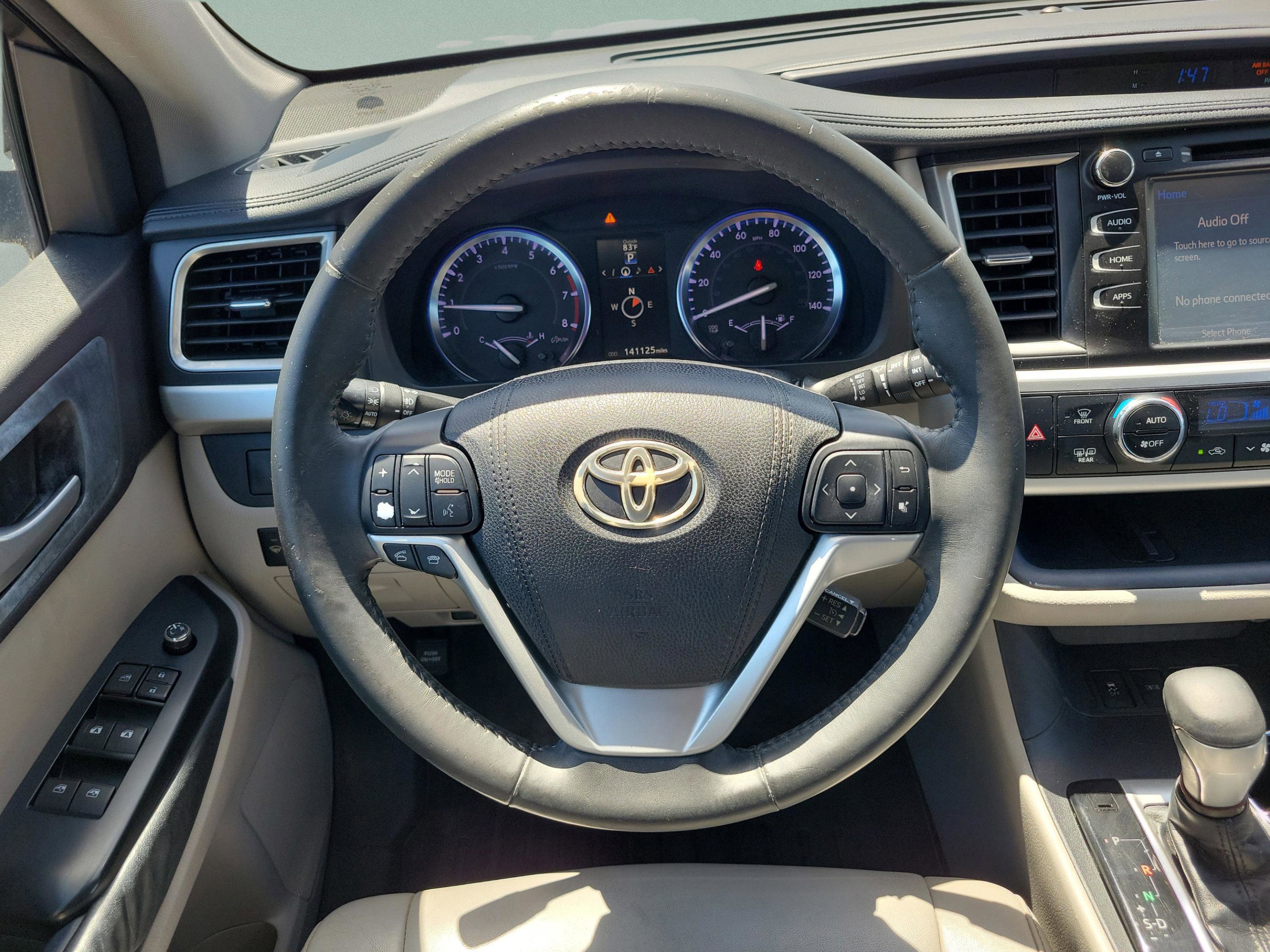 Used 2015 Toyota Highlander XLE image 13