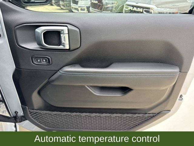 Used 2024 Jeep Wrangler High Altitude image 18