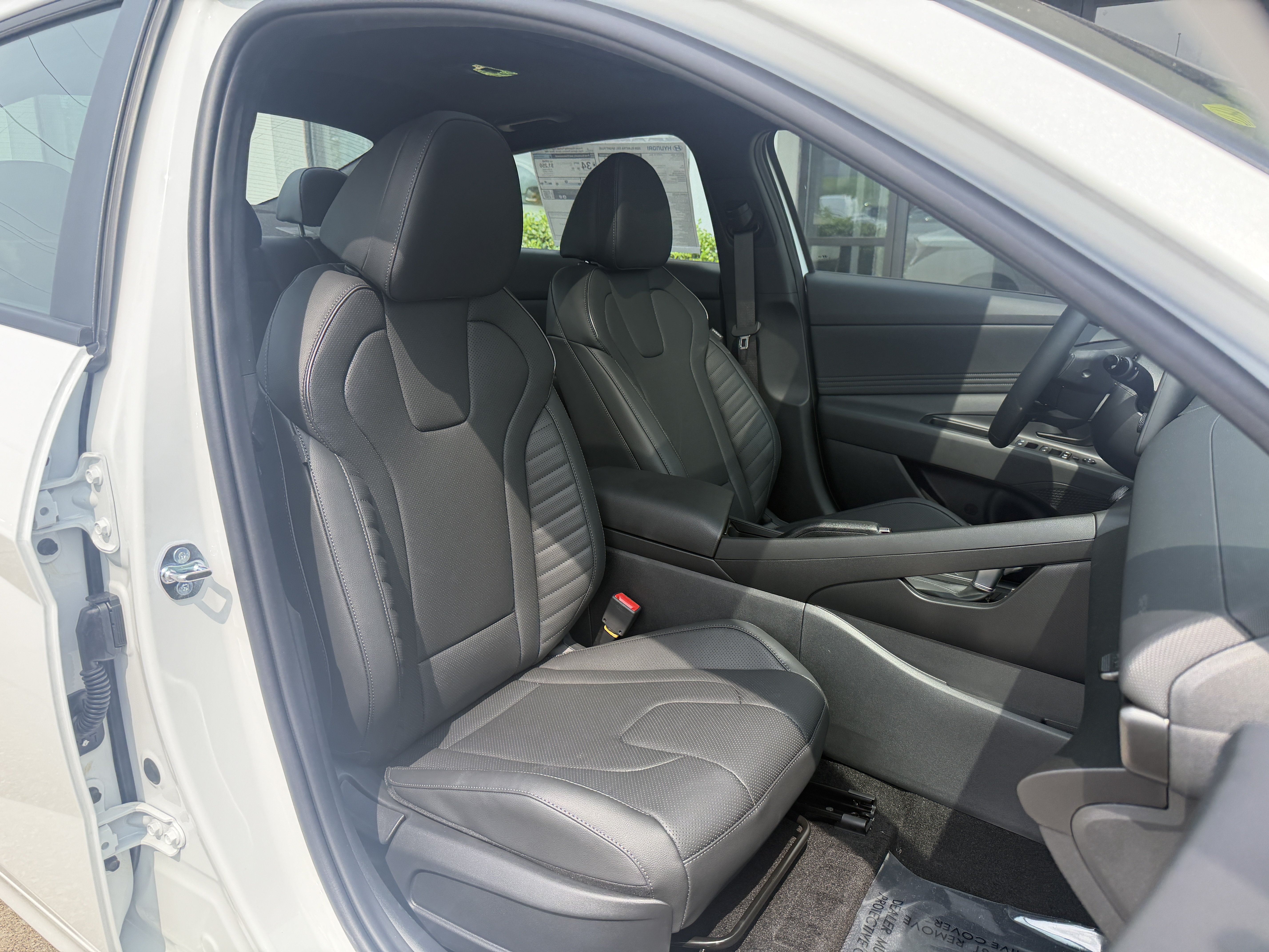 New 2026 Hyundai Elantra SEL Sport FWD image 16