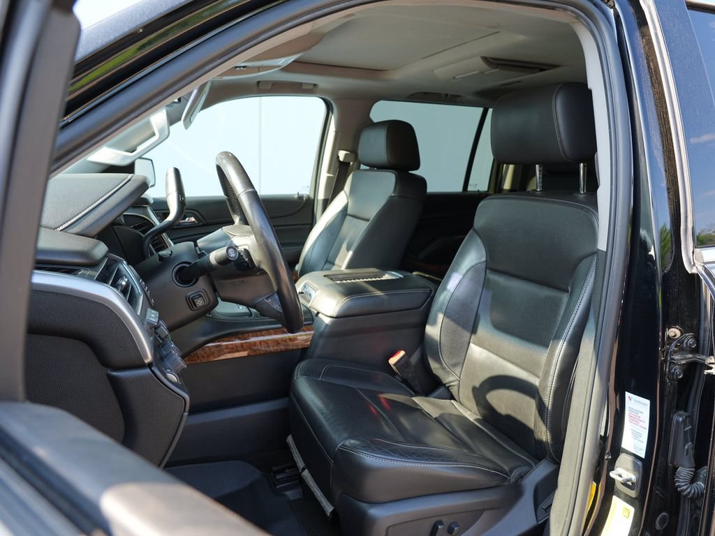 Used 2018 Chevrolet Suburban Premier AWD/4WD image 12