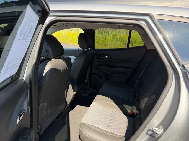Used 2025 Chevrolet Trax LT w/ Driver Confidence Package FWD image 11