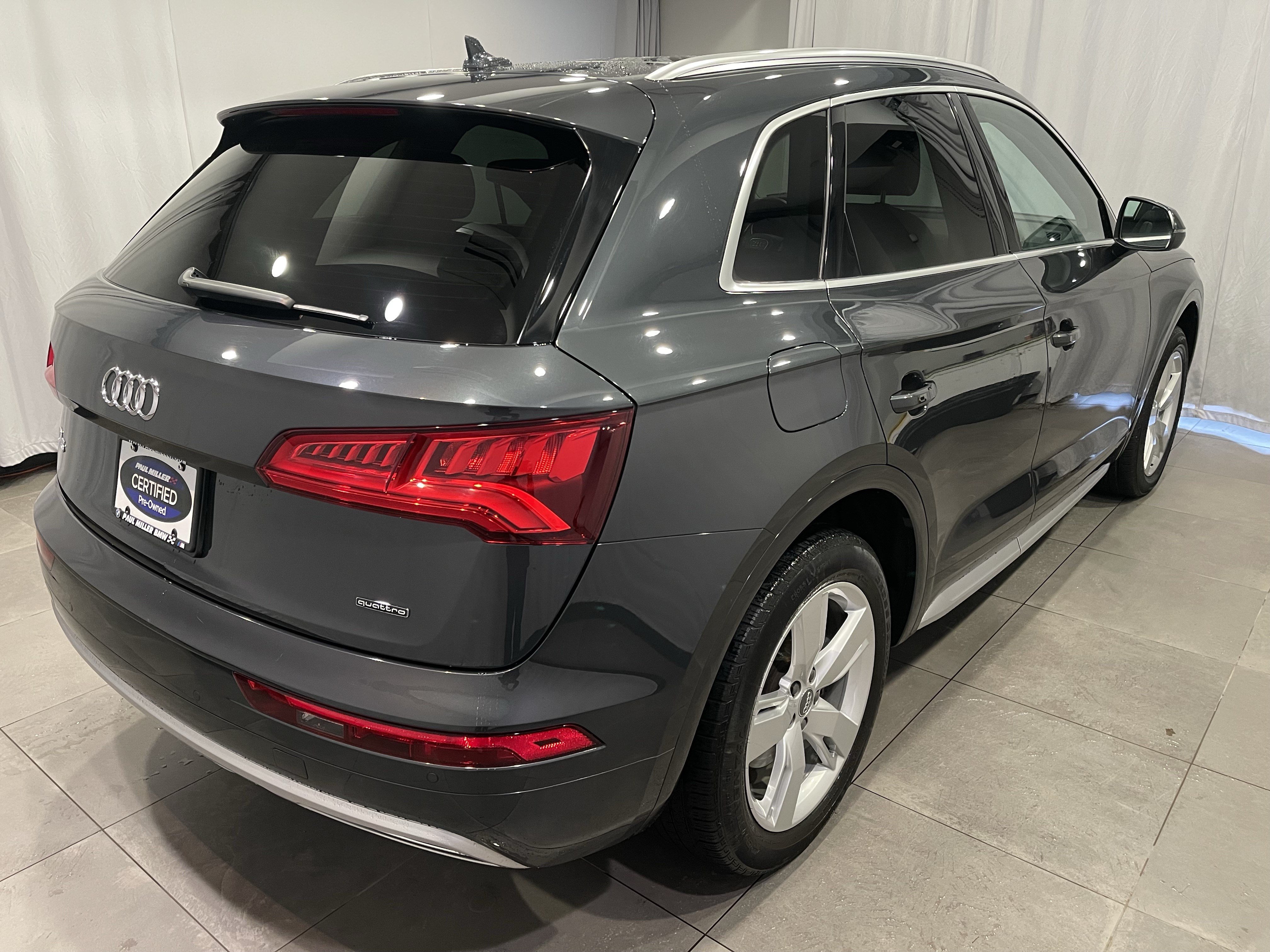 Used 2019 Audi Q5 2.0T Premium Plus w/ Premium Plus Package AWD/4WD image 6