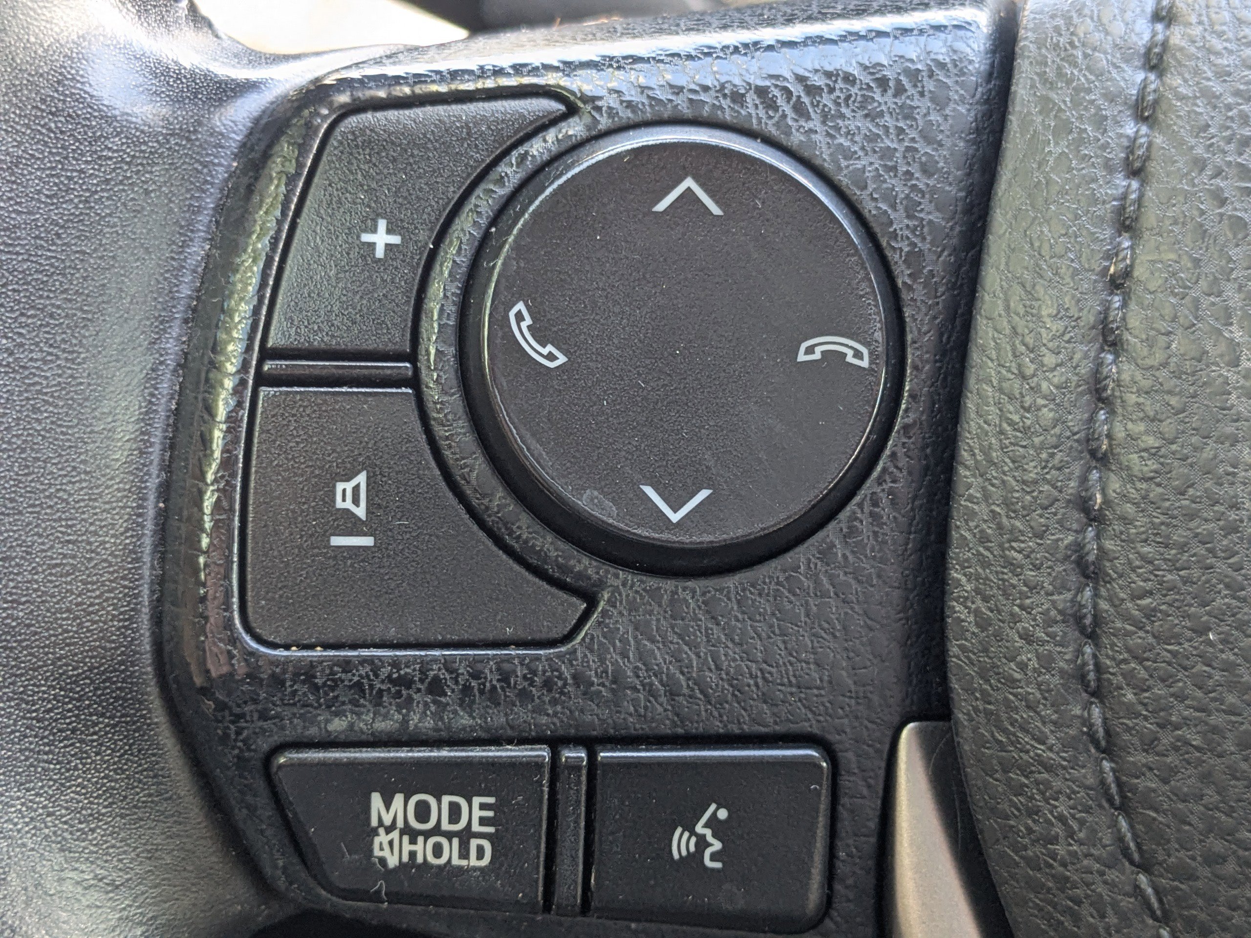 Used 2017 Toyota RAV4 XLE image 27