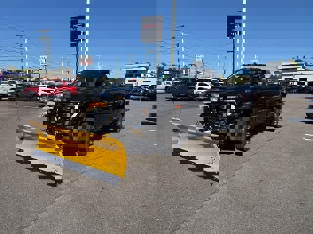 New 2025 GMC Sierra 3500 SLE w/ SLE Convenience Package image 3