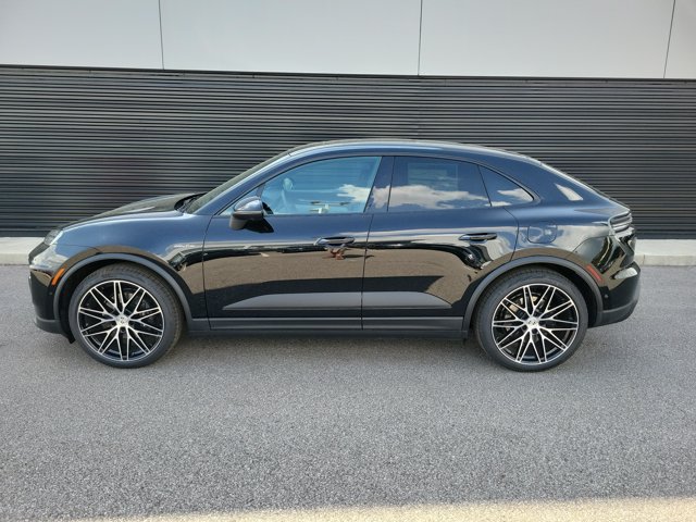 New 2026 Porsche Macan Electric RWD image 2