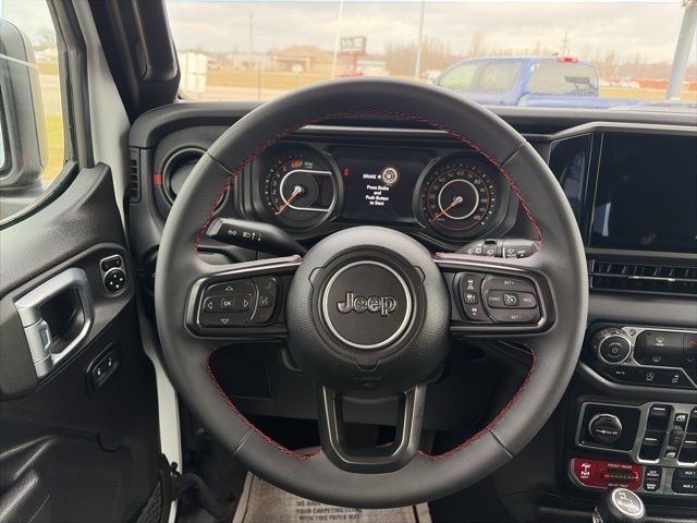 Used 2025 Jeep Wrangler Unlimited Rubicon AWD/4WD image 15