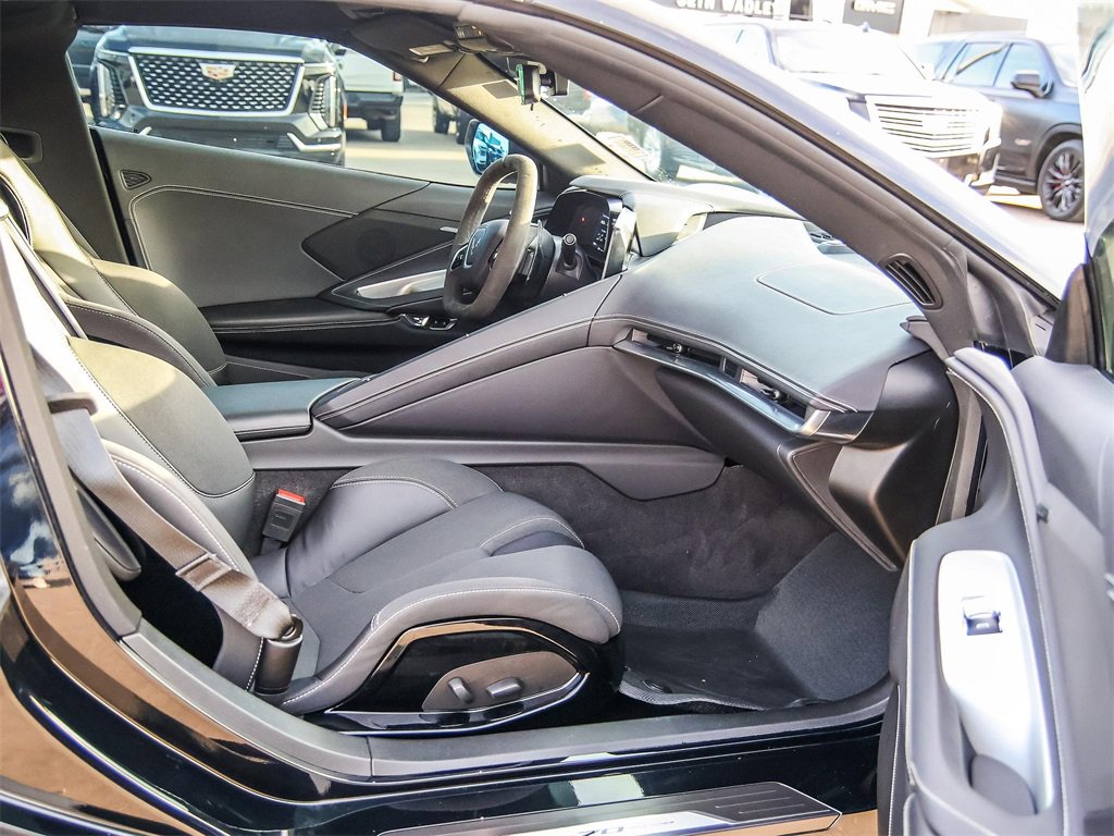 Used 2023 Chevrolet Corvette Stingray Coupe w/ Z51 Performance Package image 12