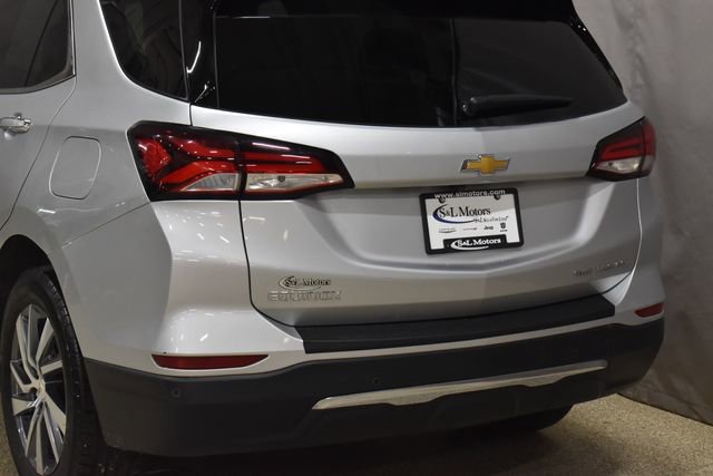 Used 2022 Chevrolet Equinox Premier AWD/4WD image 9