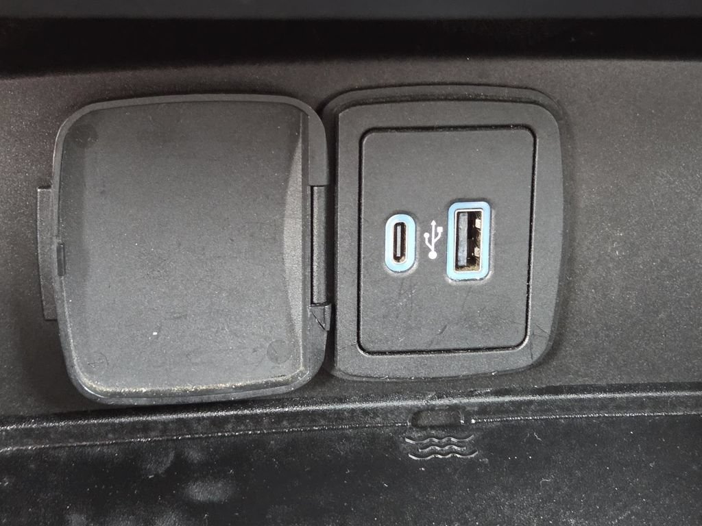 Used 2022 Ford Bronco Wildtrak AWD/4WD image 32