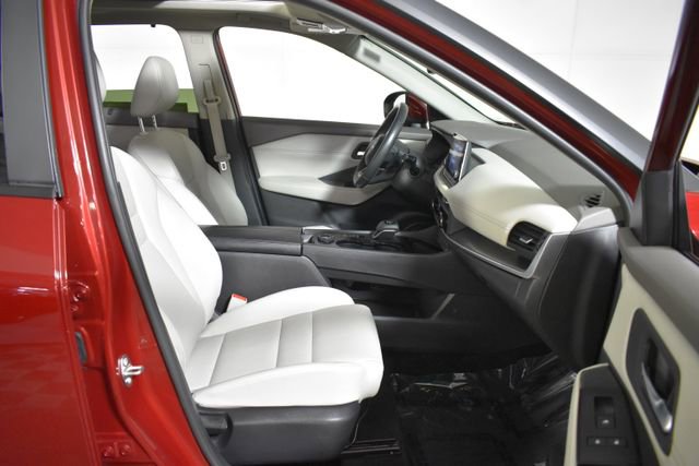 Certified 2024 Nissan Rogue SV w/ SV Premium Package AWD/4WD image 34