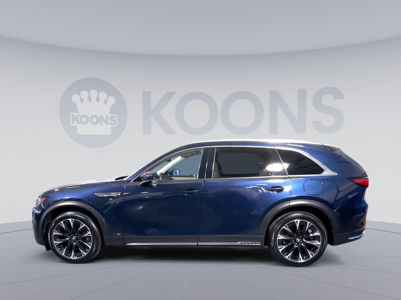Used 2024 MAZDA CX-90 Plug-In Hybrid w/ Premium Pkg AWD/4WD image 2