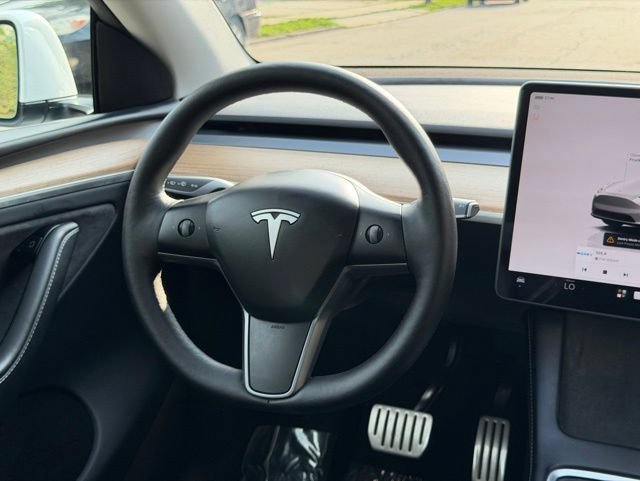Used 2024 Tesla Model Y Performance AWD/4WD image 28