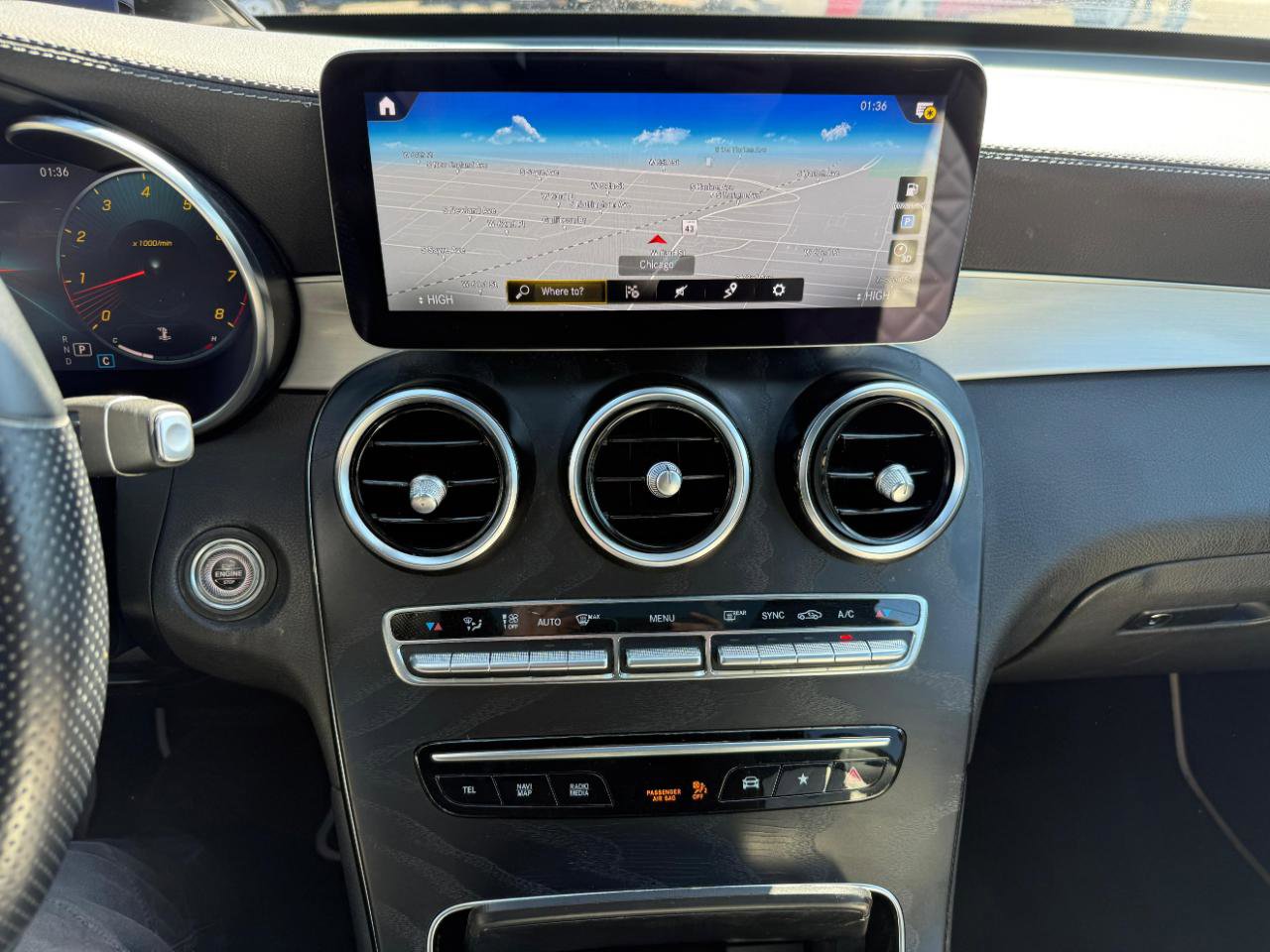 Used 2021 Mercedes-Benz GLC 300 4MATIC image 33