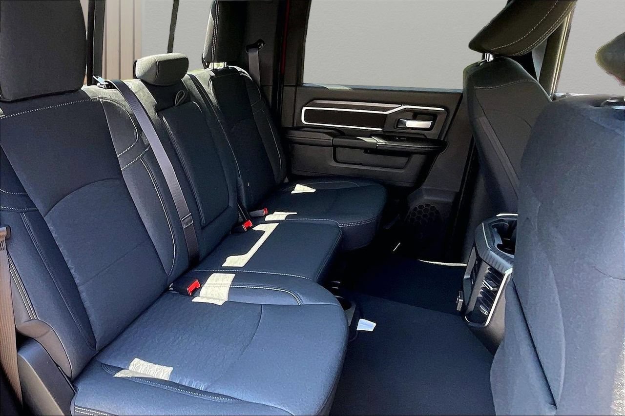 New 2026 RAM 2500 Big Horn AWD/4WD image 21
