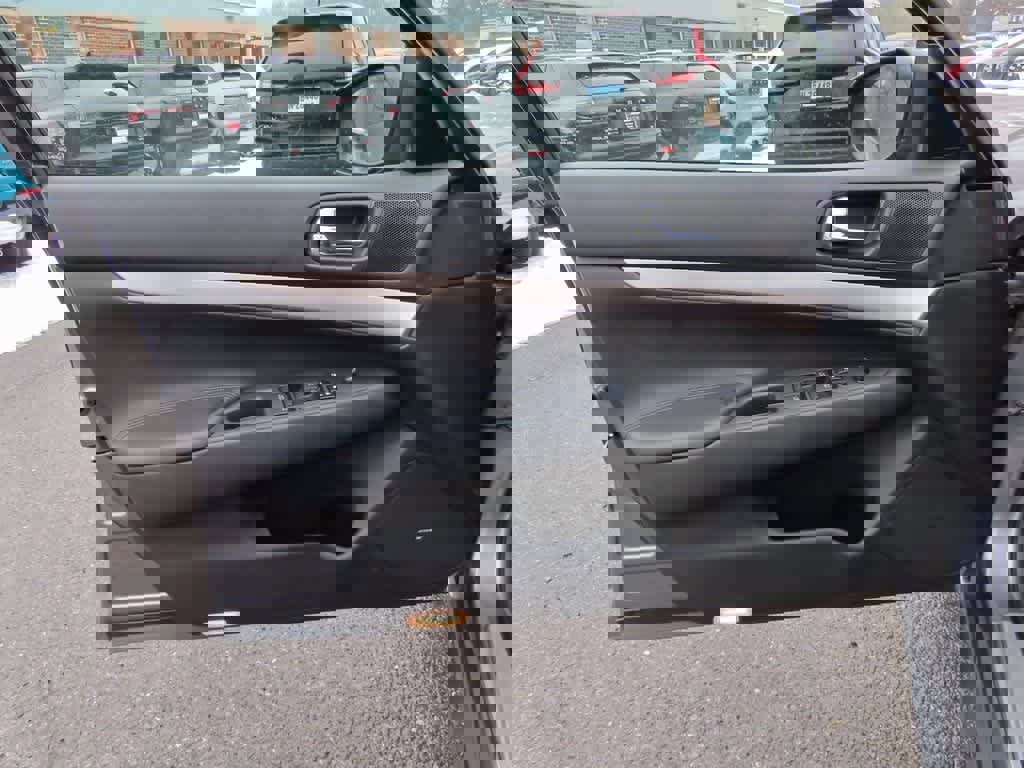 Used 2015 INFINITI Q40 AWD w/ Navigation Package image 17