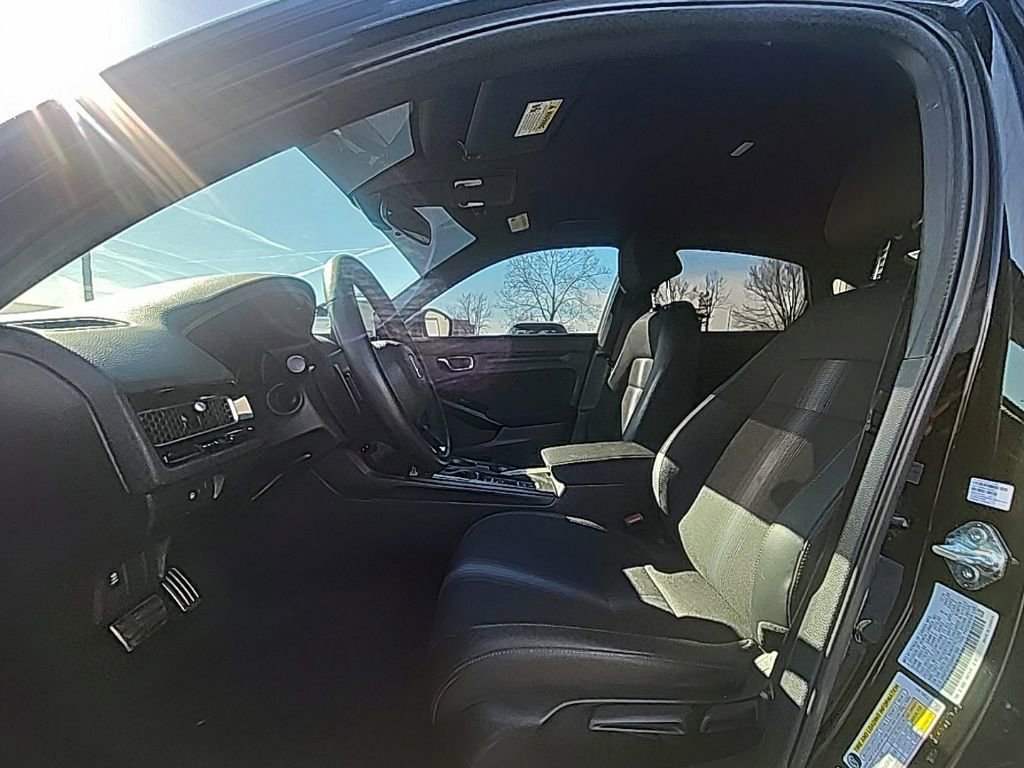 Used 2025 Honda Civic Sport image 13