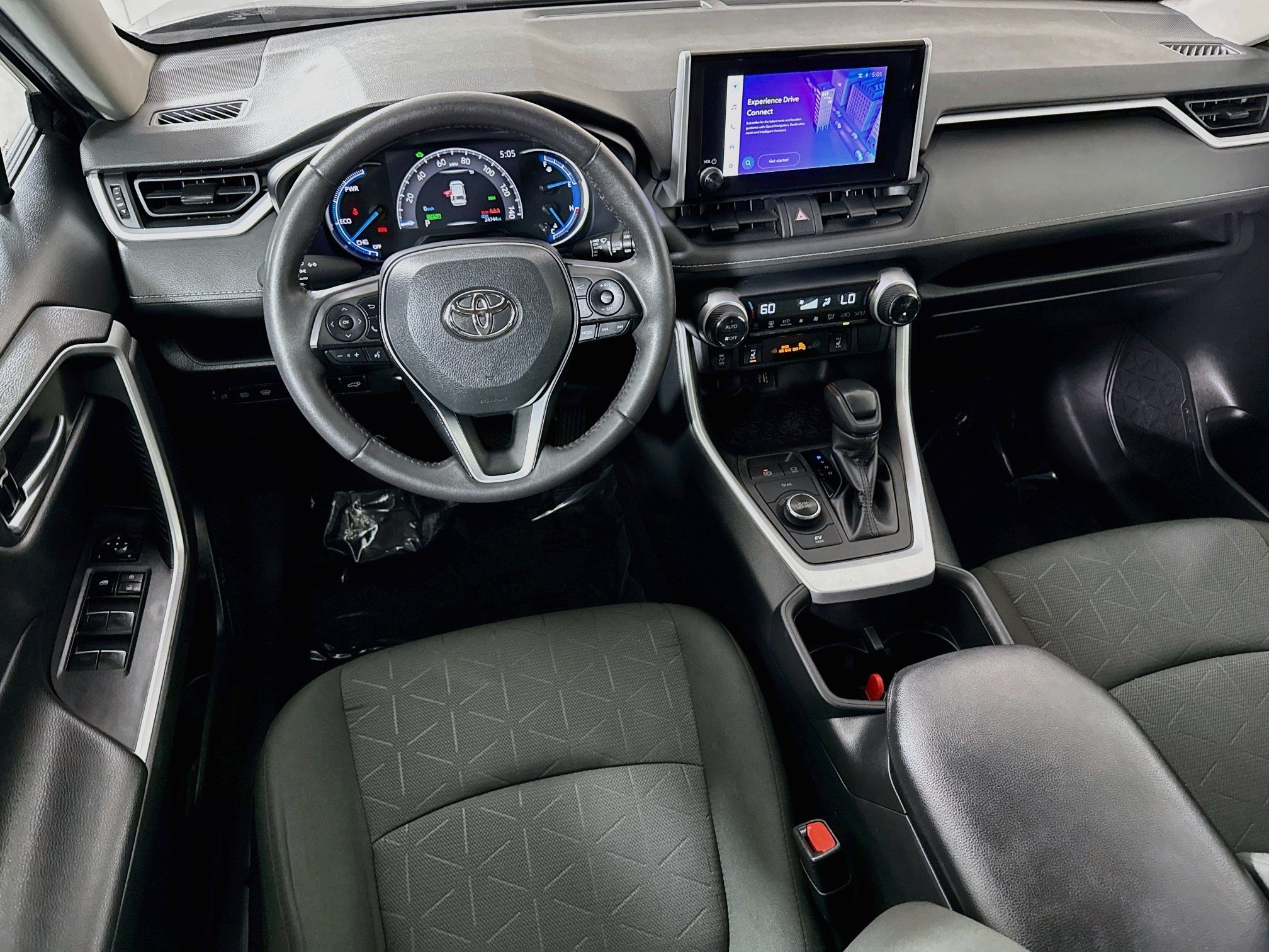 Used 2023 Toyota RAV4 XLE w/ Convenience Package AWD/4WD image 17