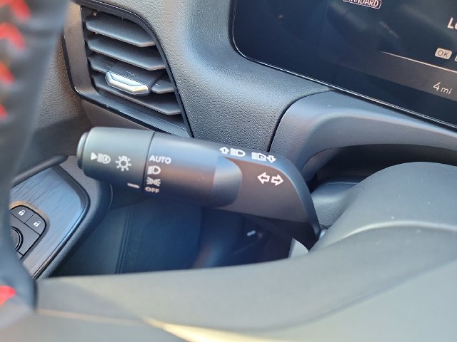 New 2027 Nissan Sentra SR w/ Floor Mat Package FWD image 23