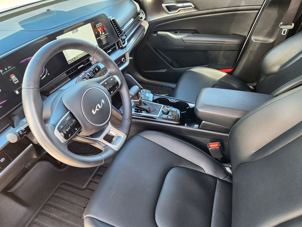 Used 2025 Kia Sportage EX image 7