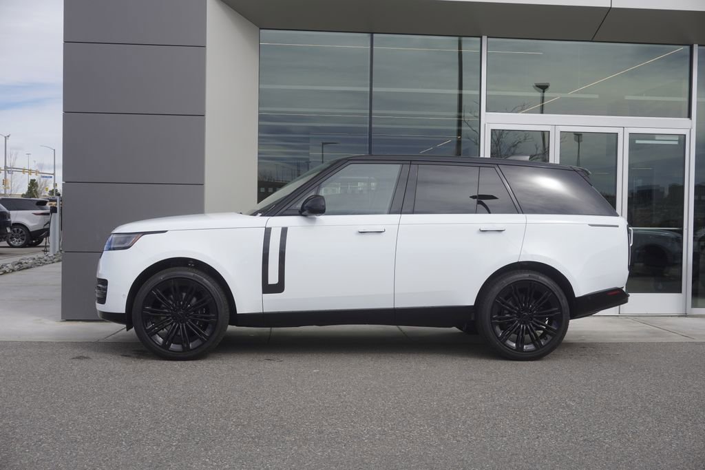 New 2026 Land Rover Range Rover SE image 8