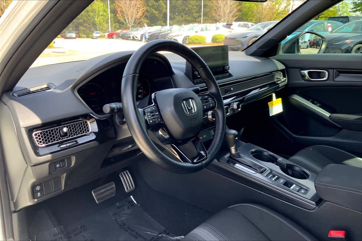 Used 2023 Honda Civic Sport image 17