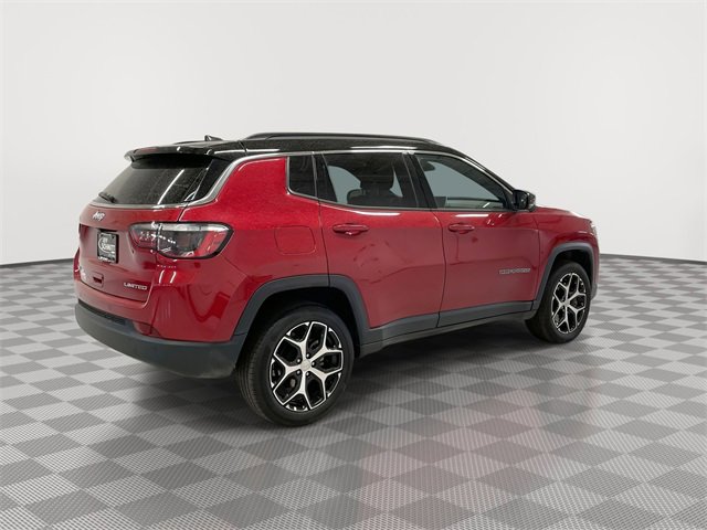 Used 2024 Jeep Compass Limited image 11
