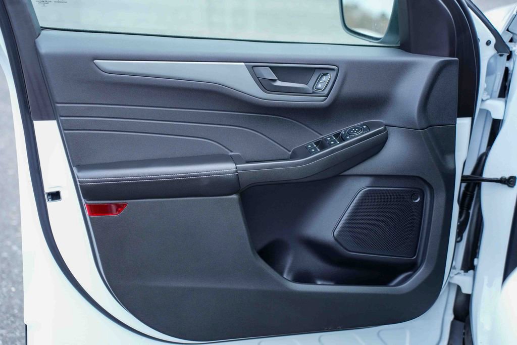 Used 2023 Ford Escape Active image 17