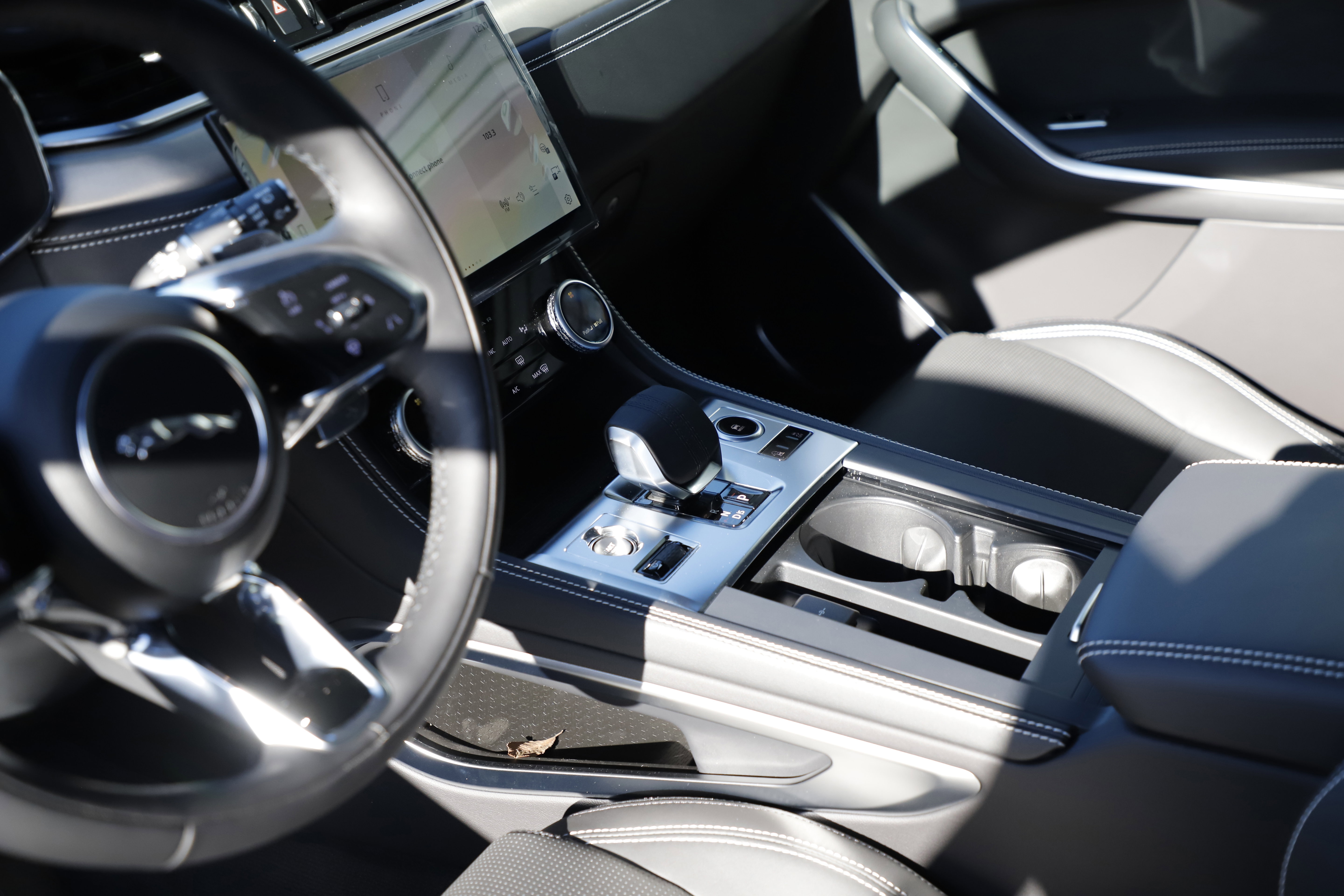 New 2026 Jaguar F-PACE R-Dynamic S AWD/4WD image 25