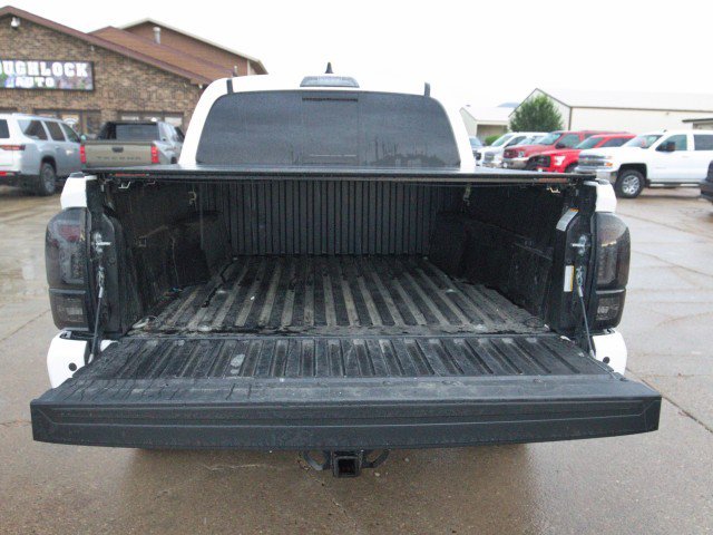 Used 2023 Toyota Tacoma SR5 AWD/4WD image 5
