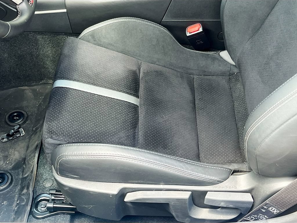 Used 2025 Toyota GR86 Premium w/ ALL Weather Mat Package (TMS) RWD image 18