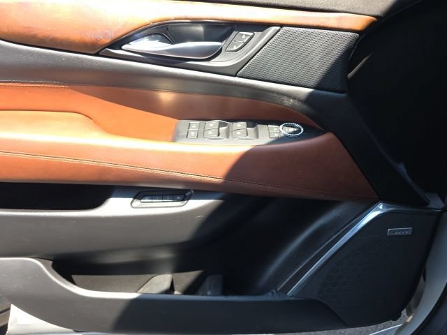 Used 2017 Cadillac Escalade ESV Luxury AWD/4WD image 22