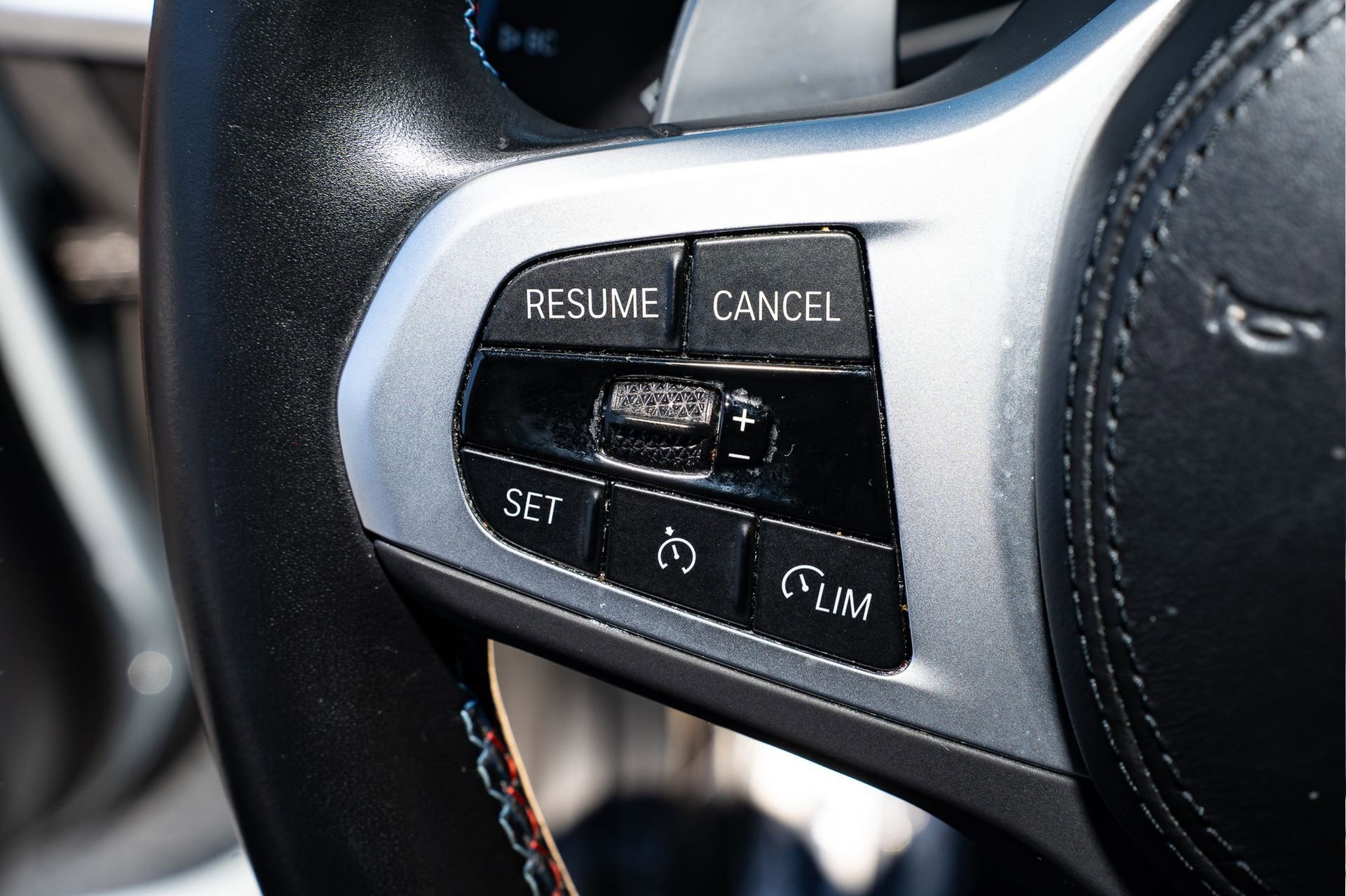 Used 2023 BMW X4 M40i w/ Premium Package image 29