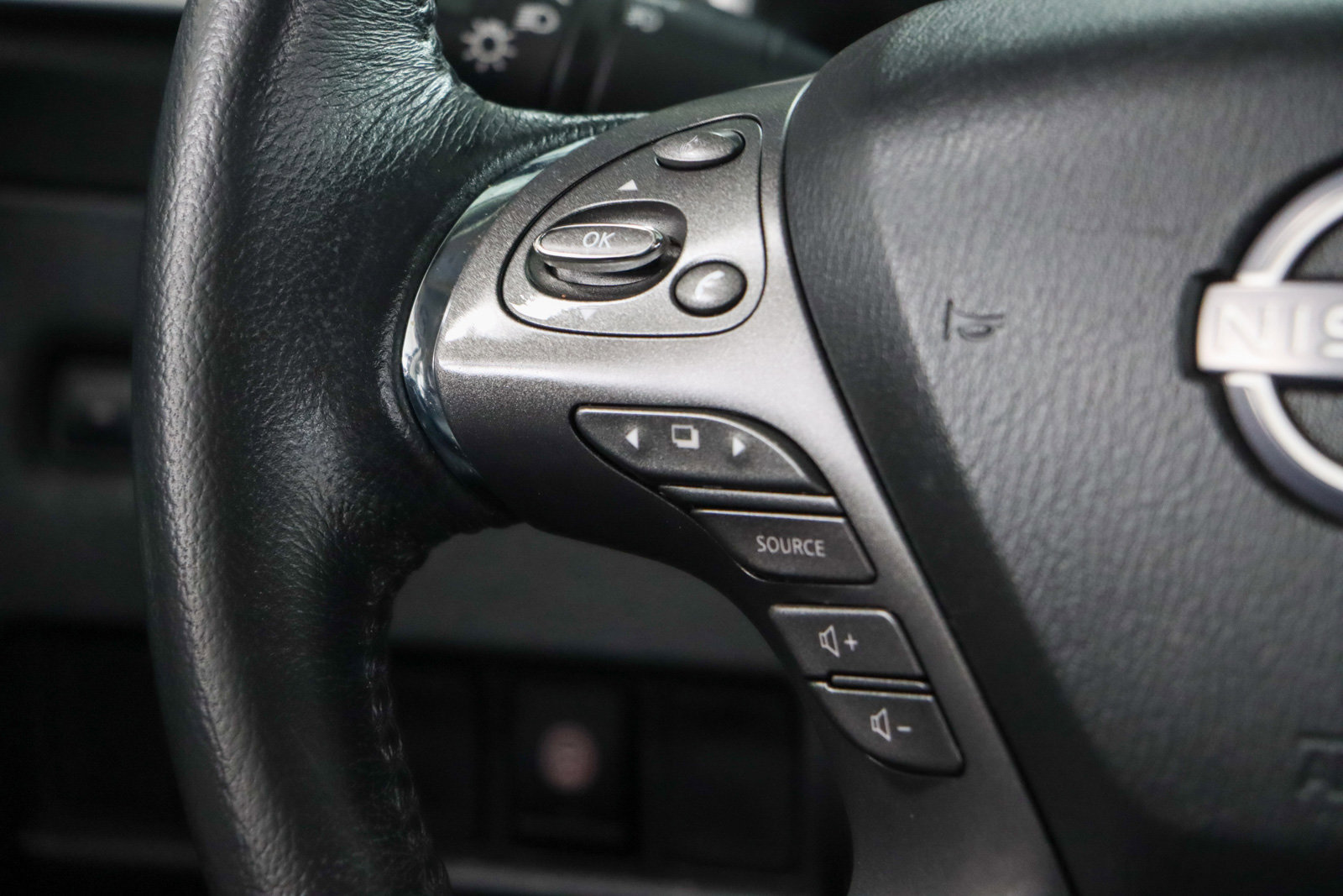 Used 2023 Nissan Murano SV AWD/4WD image 13