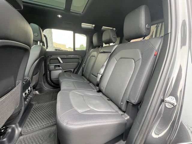 Used 2024 Land Rover Defender 110 X-Dynamic SE AWD/4WD image 27
