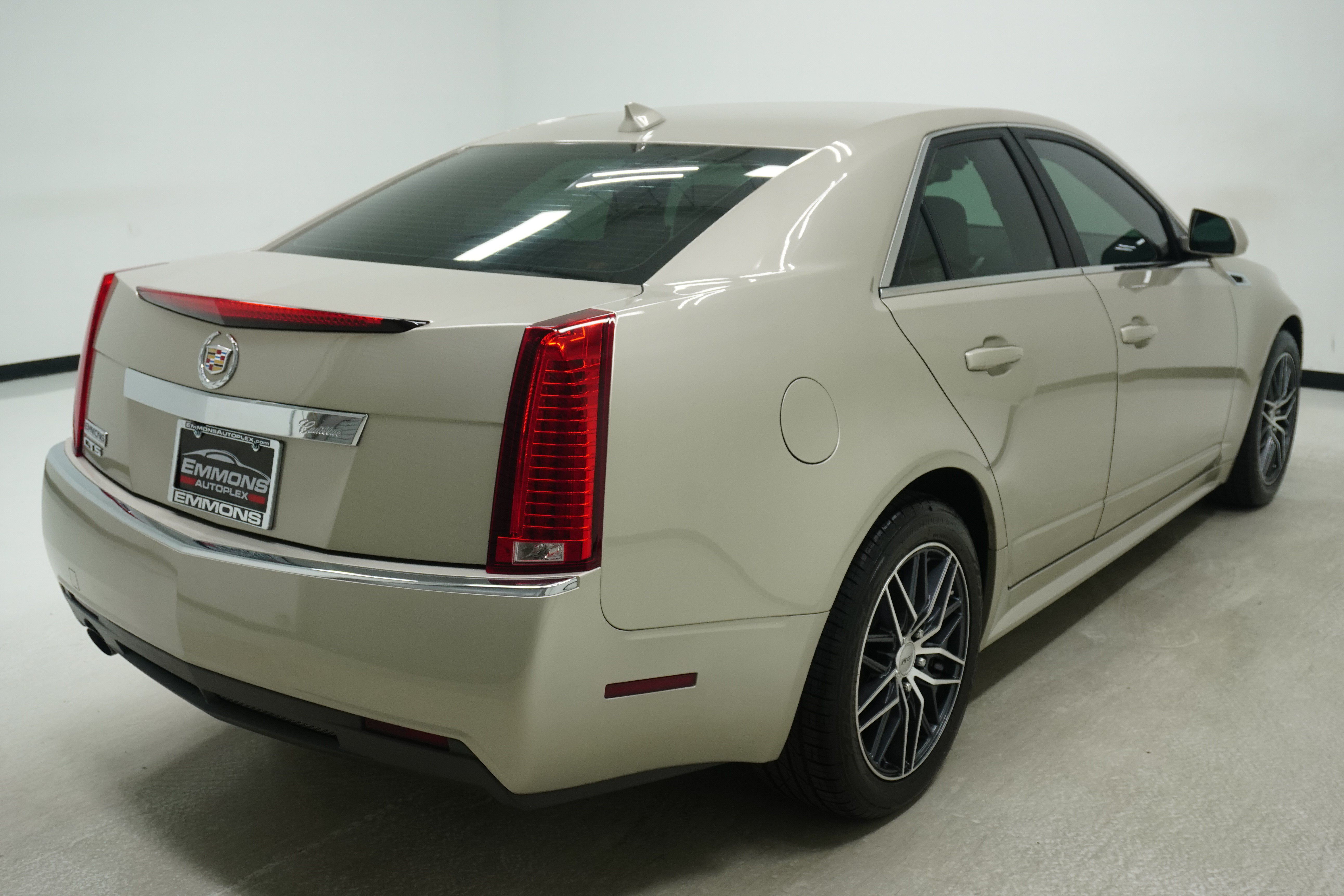 Used 2013 Cadillac CTS Luxury RWD image 4