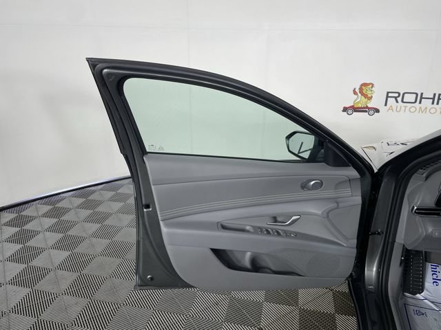 New 2026 Hyundai Elantra Sport FWD image 32