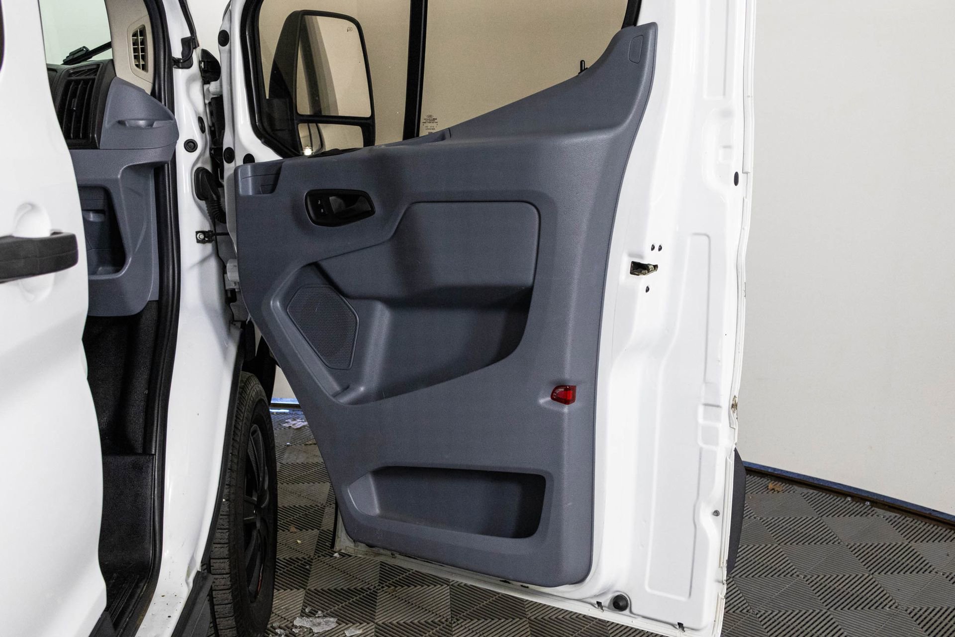 Used 2016 Ford Transit 250 130 Low Roof image 34