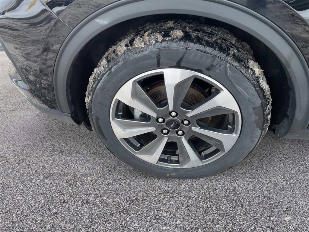 Used 2024 Ford Escape Platinum image 12