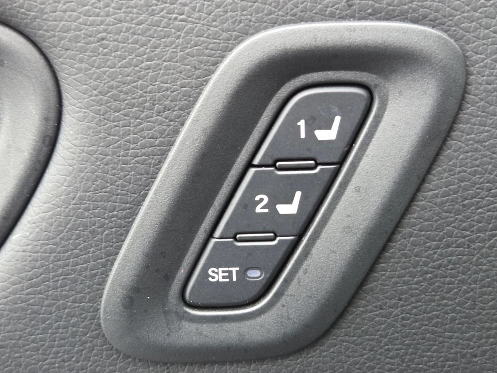 Used 2023 Honda Pilot Elite image 12