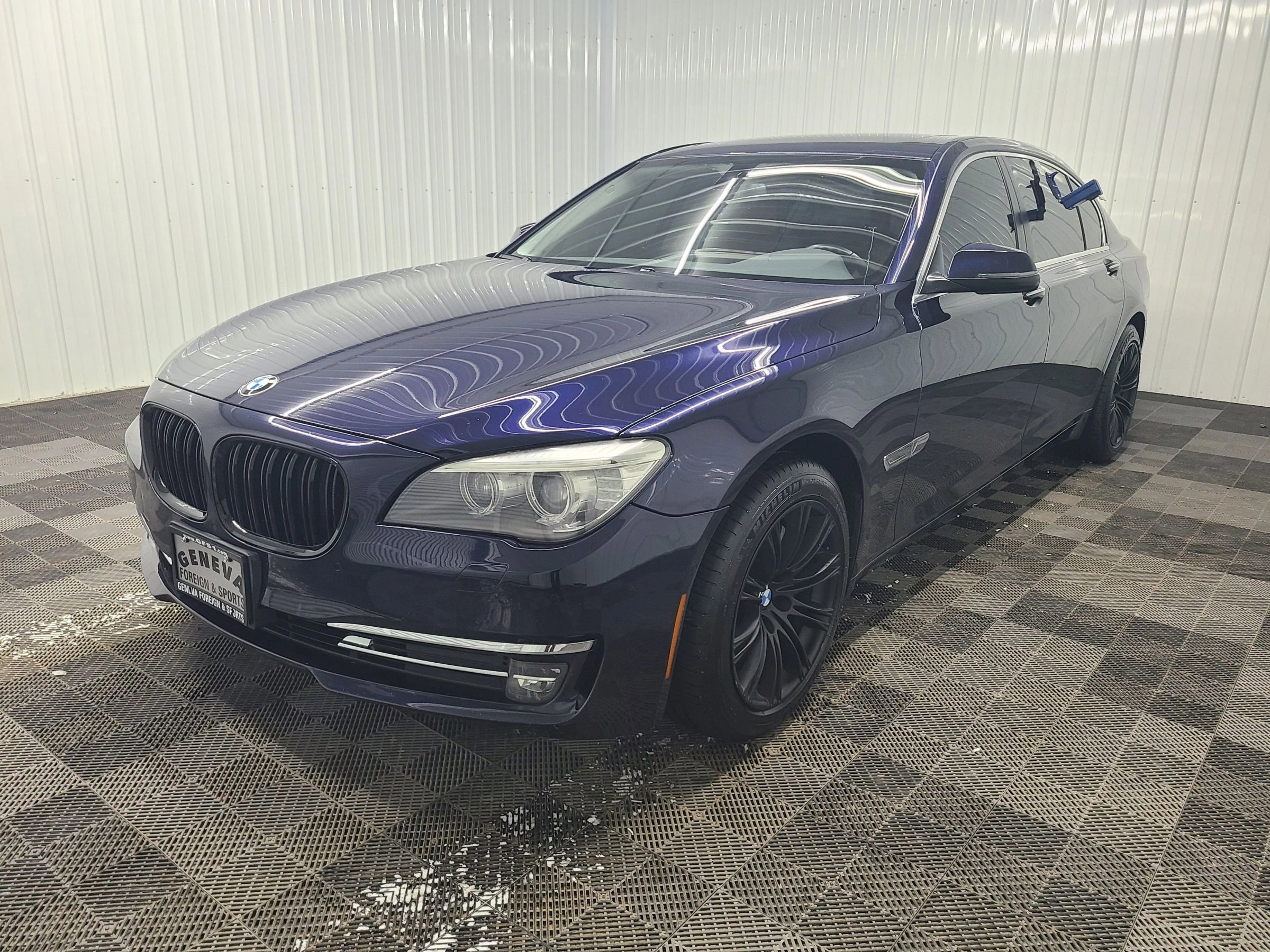 Used 2014 BMW 740Li image 2