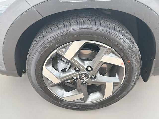 New 2026 Hyundai Venue SEL FWD image 31