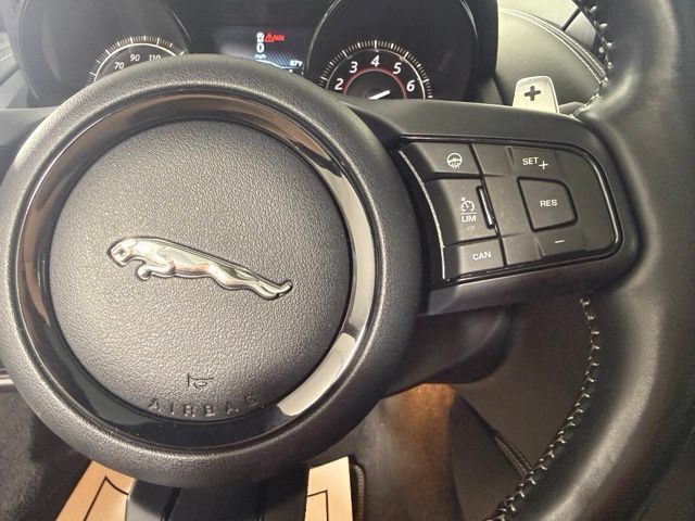 Used 2018 Jaguar F-TYPE 400 Sport AWD/4WD image 33