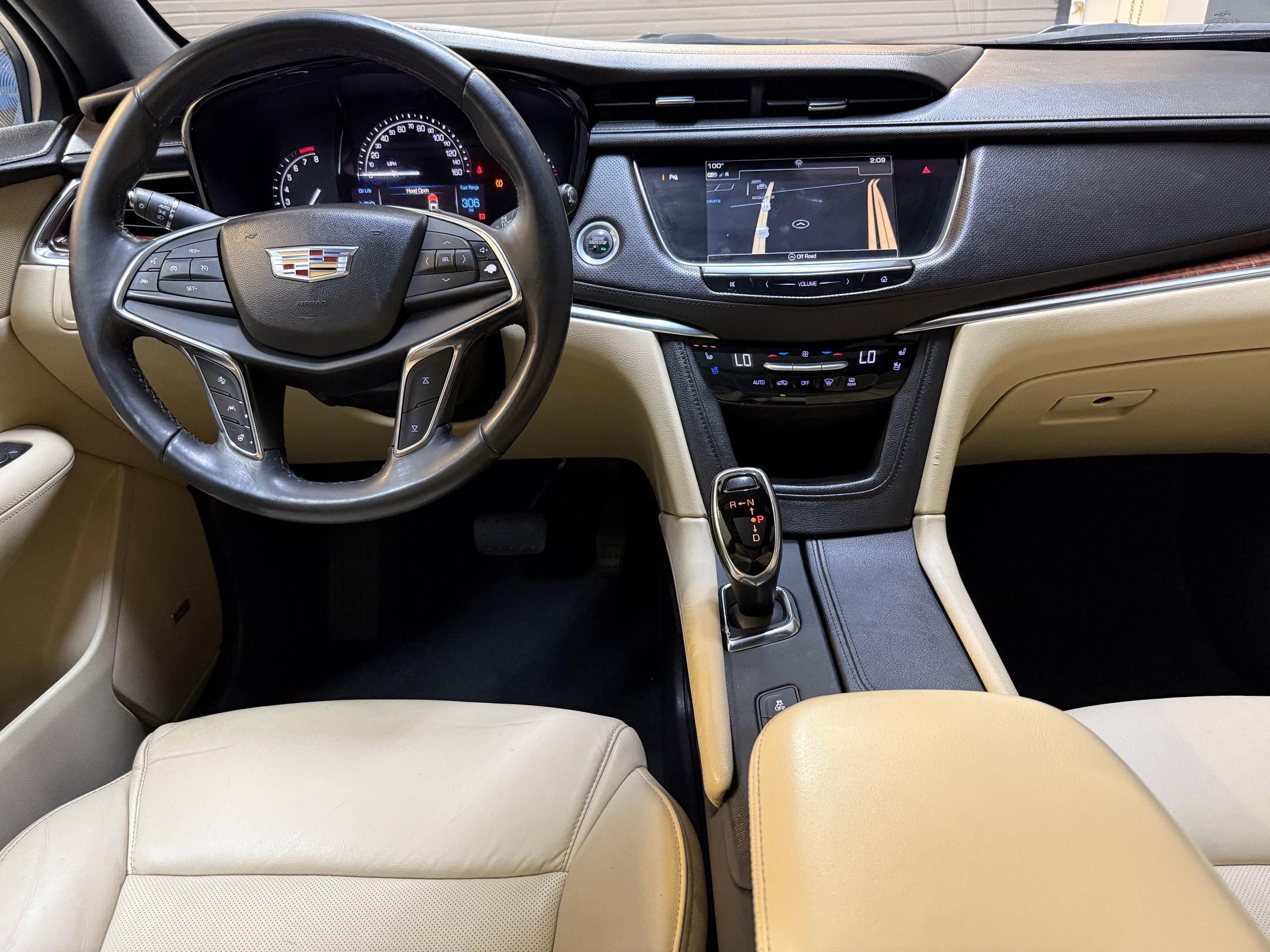 Used 2018 Cadillac XT5 Premium Luxury image 48