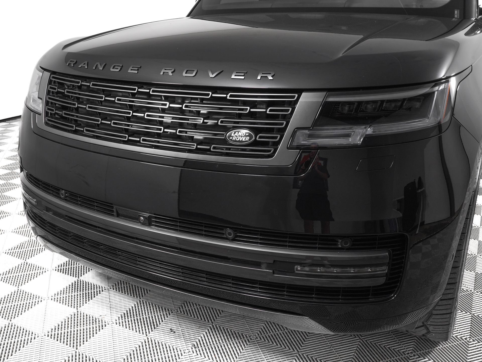 Used 2025 Land Rover Range Rover SE AWD/4WD image 25