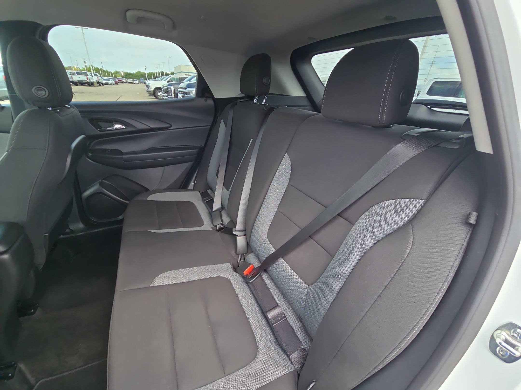 Used 2025 Chevrolet TrailBlazer LT AWD/4WD image 28
